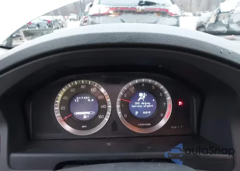 2008 Volvo S80 z USA, uszkodzony, nr VIN LOT-1-44578183